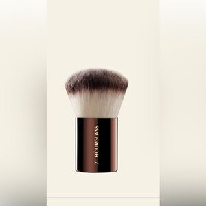 Hourglass Make Up Brush NWT | No 7 Finishing Brush
